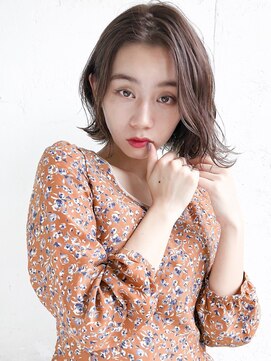 ルティア(Lutia) 大人かわいい ダブルカラー アッシュベージュ！