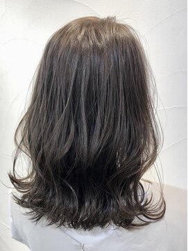 マーブルトウキョウネオリーブ(marbles tokyo neolive) マーブル三軒茶屋/☆くすみ暗髪×グレーアッシュ☆