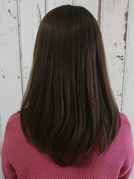 フレイズ(Frays) キレイめスタイルに◎艶ブラウン