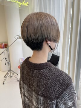 ハイブ 金沢(Hive) ハイトーンハンサムショート刈り上げ髪質改善ツヤ髪スタイル