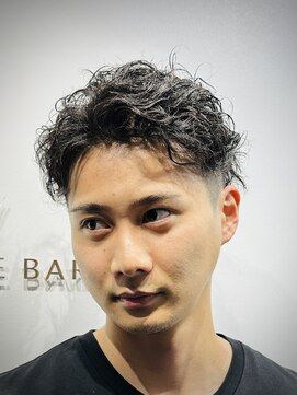 リバティシェアバーバー 銀座(LIBERTY SHARE BARBER) かきあげツイストスパイラルパーマ
