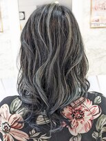 ヘアーデザインムーヴ(Hair design MOVE) 白髪ぼかしハイライト　ロング