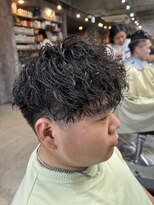 カーニー 上野(kearny)&nbsp;ツイストスパイラルパーマ縦落ちパーマメンズ波巻きパーマ