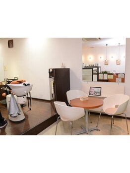 [初めての方でも大歓迎★]メンズカット,シェービング,パーマ,スパが大人気バーバー