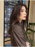 顔周りレイヤーロング韓国レイヤーアッシュベージュセンター分け
