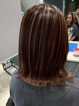 アース 南福島店(HAIR&MAKE EARTH) 切りっぱなしボブ×全体ハイライト