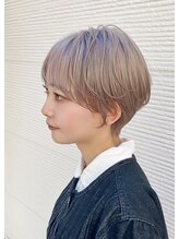 「毛が硬くて動きが出ない」や「ペタッとしやすい」をスライドカットによる質感コントロールで扱いやすく。