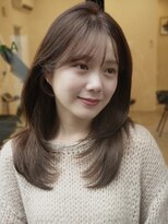 アミー 駒澤(Ammy komazawa)&nbsp;オリーブグレージュ/レイヤーカット/ミディアム/ハッシュレイヤ