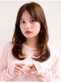 ミディアム/レイヤーカット/顔周りカット/ベージュ/透明感カラー