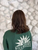 ハウディーヘアールーム(howdy hair room)&nbsp;【大磯美容室】シークレットハイライト柔らかベージュ
