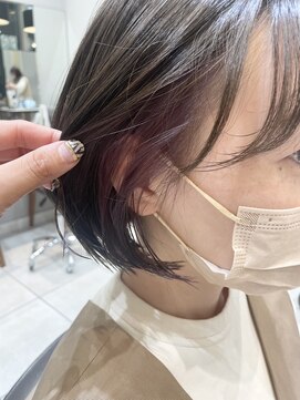 ネオリーブギンザ 銀座店(Neolive GINZA) 大人女性、チラ見せイヤリングカラー