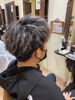 ヘアーリゾート トリップ(Hair Resort Trip)&nbsp;ツイストスパイラルパーマ×シルバーメッシュ