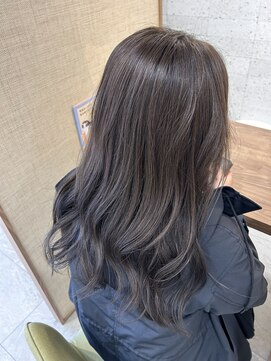 ラ レーヌ バイ ハセ(La reine by HASE) 艶ピカ寒色イルミナカラー