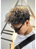 メンズツーブロックショートツイストスパイキーパーマ