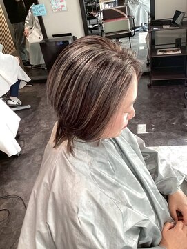 エーメイド(A made) くびれウルフ×ハイライト×白髪ぼかし