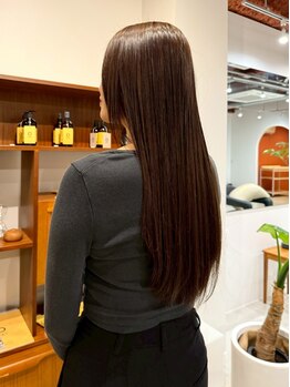 ムー(muu.)の写真/くせ毛に悩む日々に、終止符を。髪質改善3.0と“CUTICULAのミライ”で、芯から整えるストレートヘアに◎