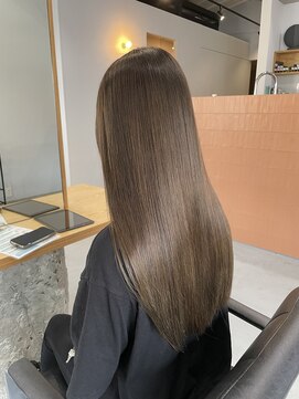 リブ(LIV) アッシュブラウン/秋カラー/ツヤ髪