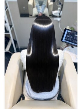 シア(Sia.) 髪質を作り変える新時代の縮毛矯正【髪質改善・髪質形成】