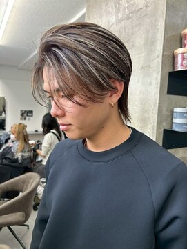 メンズサロン キング 梅田店(Men’s salon K!ng) フェザーショートアップバングセンターパートメンズハイライト