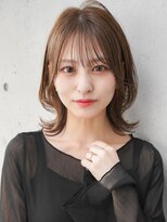 ホワイトグレージュ小顔ネビージュ似合わせカットくびれヘア