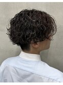 センターパート×波巻きパーマ