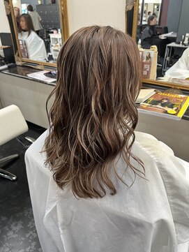 アイズ 渋沢(AIZU) ハイライト/カラー/ブリーチ/白髪ぼかしハイライト/オージュア