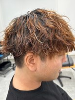 フゥ 宇都宮(FeU)&nbsp;波巻きパーマメンズパーマメンズヘアツーブロックツイストパーマ