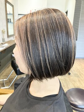 ローブ(L'aube) ワンレンボブ