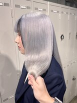 エゴ 池袋(EGO)&nbsp;ホワイトシルバー/顔周り黒