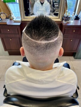 グレイスフルバーバーロンドン 大宮店(Graceful Barber London) 【40代 男性】ロンドンネオボウズ（大宮/バーバー）