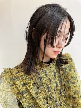 イル(ill) オシャレ　姫カット　ナチュラル外ハネ　大須