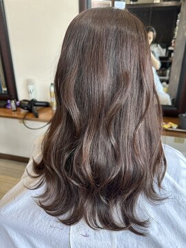ヘアアンドスパ ベル(Belle) ロング・波巻き・ツヤ髪・お洒落