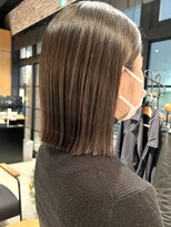 オーガニック アトリエ 大宮(organic+atelier)&nbsp;20代30代40代外ハネアッシュグレージュ肩ライン耳掛け