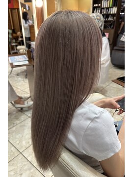 コノア スパーク(Conoah spark) 透明感たっぷりベージュカラー【守谷／カラー】