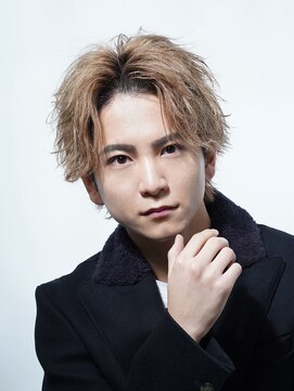 アルファ 新宿(alpha) 【alpha 新宿】センターパート×ツイストスパイラル