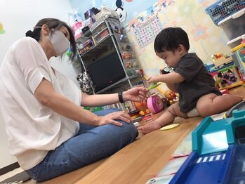 ハート 中山駅前店(HEART)の写真/キッズスペースあり家族で通えるサロンで！お子様同伴で、忙しいママでも美しさを♪