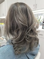 ヘアールウ(HAIR ruu.) まだまだグレージュ