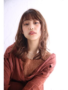 ネオリーブエクラ 上野御徒町店(Neolive eclat) アースカラーヌーディーカールくびれヘア似合わせカット