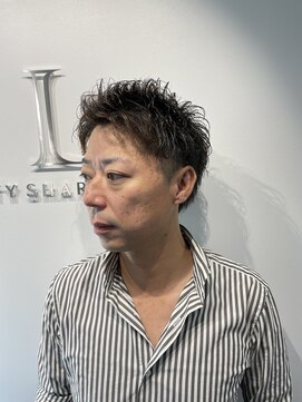 リバティシェアバーバー 銀座(LIBERTY SHARE BARBER) スパイラルパーマ/ツーブロック/カラー/フェードカット/かき上げ