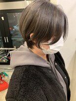 クマ(kuma.)&nbsp;大人ハイライト/ショートボブ/ブルーハイライト