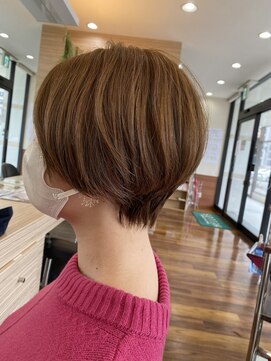 アローズソワン(HELLO'S SOIN) シルエットをキレイに見せるショートヘア