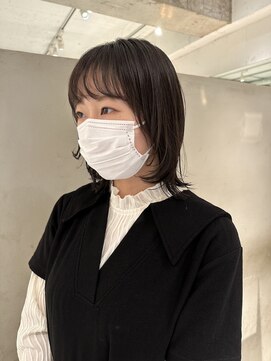 ラミ(L'ami) 顔まわりレイヤー/シースルーバング/艶髪グレージュ