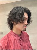 波巻きパーマセンターパートツイストパーマメンズマッシュパーマ