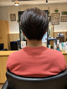 フレンズ 山鼻店(friend's) 長めの刈り上げスタイル