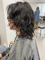 ユノ(juno)&nbsp;メンズ　レイヤーロングパーマスタイル