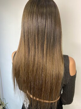 フツーロ 栄(FUTURO) プルエクステ