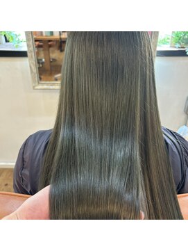 エルムトウキョウ(ELM Tokyo) オリーブグレーの透明感カラー