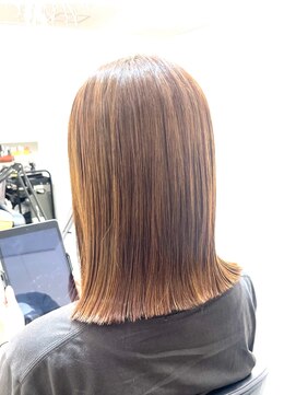 イレス 札幌駅前(IRESU) ミディアムヘア/斜めバング/グレージュカラー/シルキーベージュ