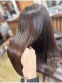 縮毛矯正で今までにない艶のある髪質に