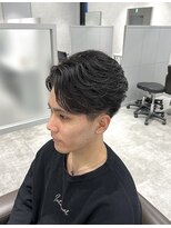 キートス(Kiitos)&nbsp;センターパート　フェザーパーマ